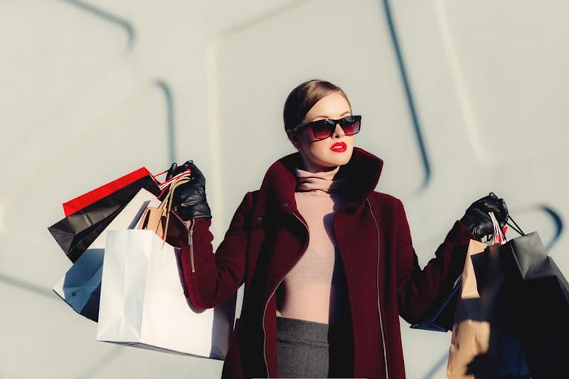 Fashion retail shopping and savings